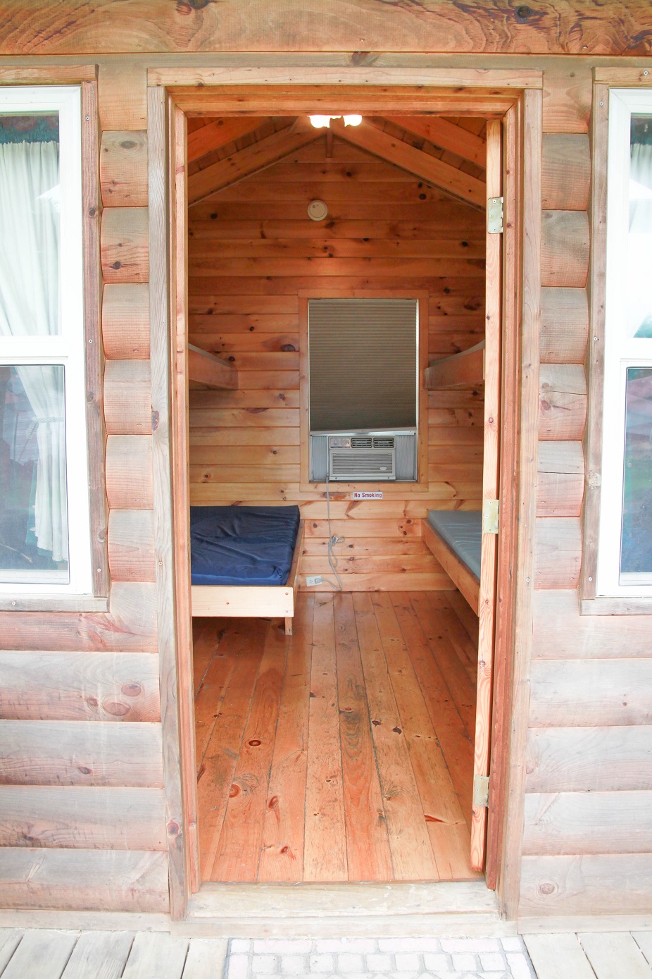 CabinInside1