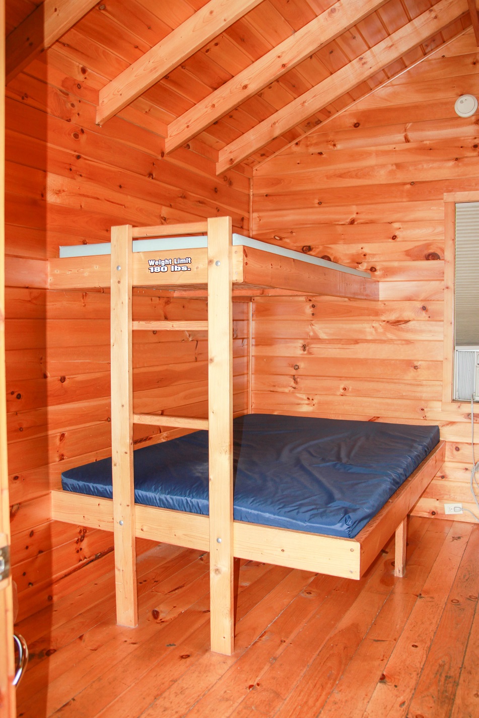 CabinInside2